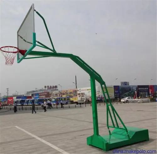网球拍里出来一条鱼